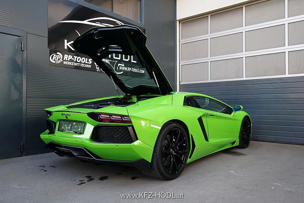 Lamborghini Aventador LP700-4 Unfallfrei, MwSt, Lift Image 4