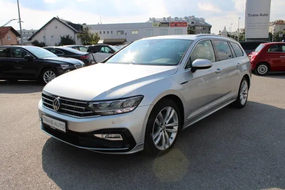 Volkswagen Passat Variant 2.0 TDi DSG 4Motion R-Line *PANORAMA,NAVIGACIJA,KAMERA* - n... Image 1