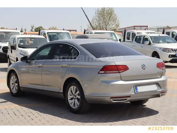 Volkswagen Passat 1.6 TDi BlueMotion Trendline Image 3